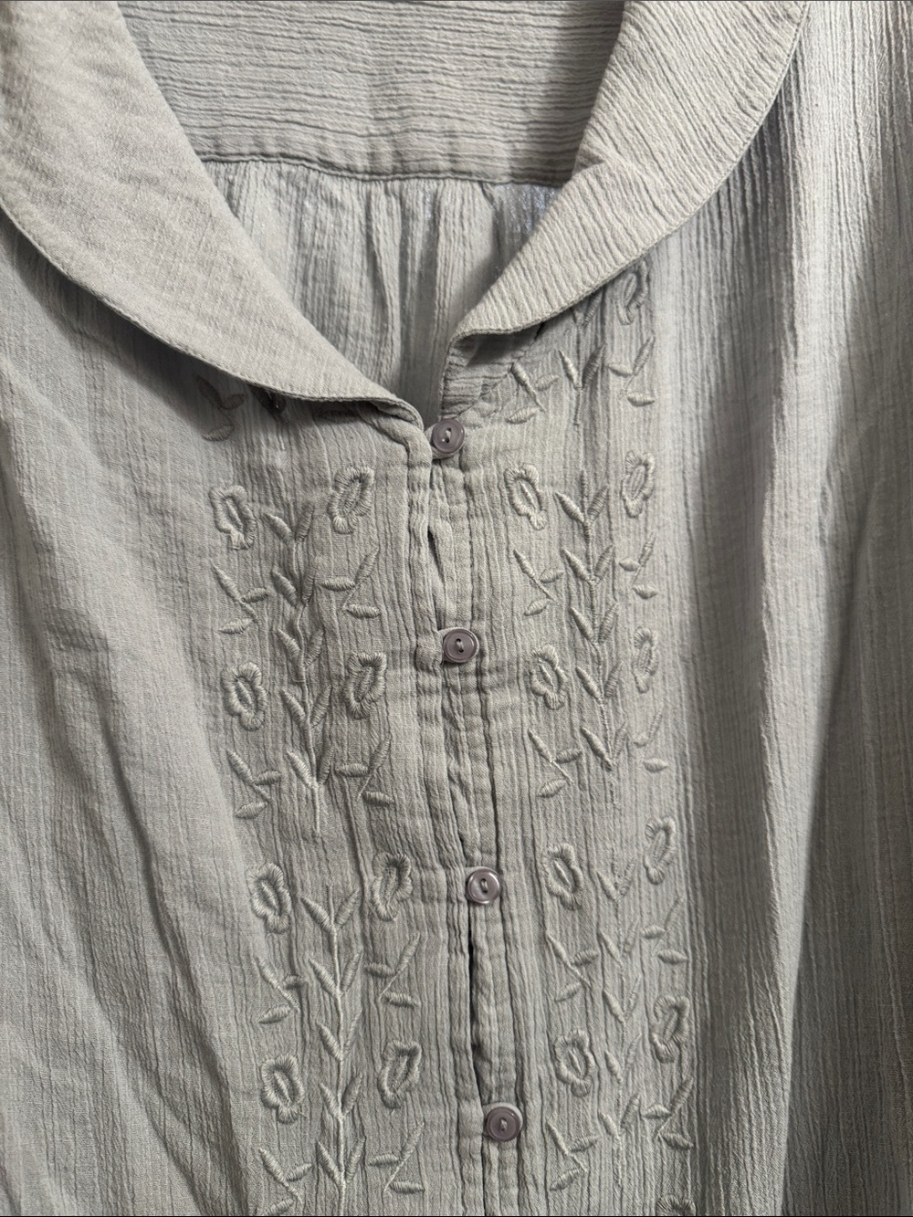 Embroidered Button-Down Tunic - Picture 8 of 9